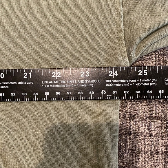 Time and Tru Sage/Olive Green V-Neck Hoodie. Size XL. (16/18). Front Pocket. - Picture 8 of 12